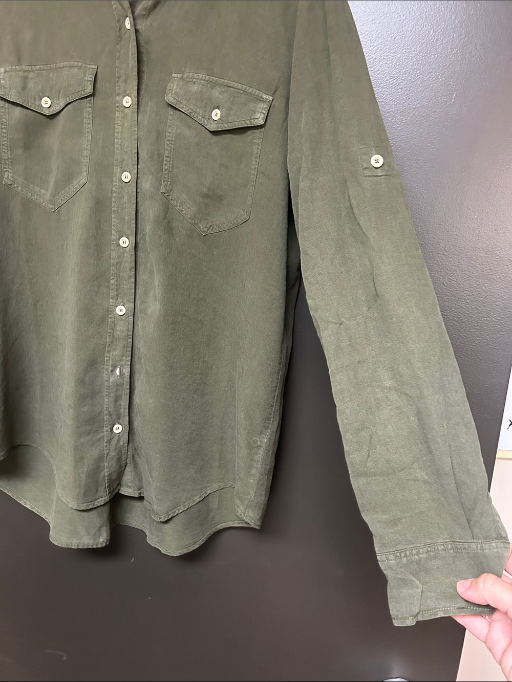Athleta Women’s Linen Blend Button-Down Shirt in Olive - Picture 4 of 9